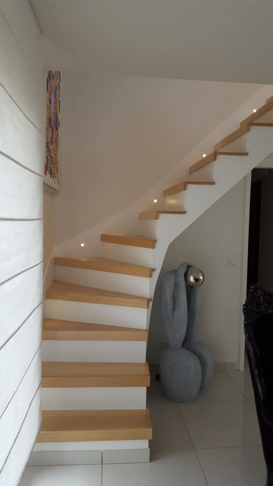 Escalier sur mesure - Peinture & Parquet par Nuanciel